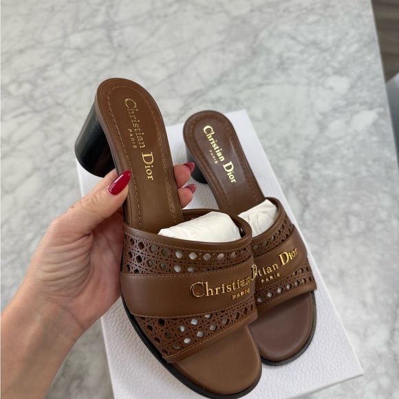 BNIB Dior Brown sandals 37.5 - Picture 6 of 8